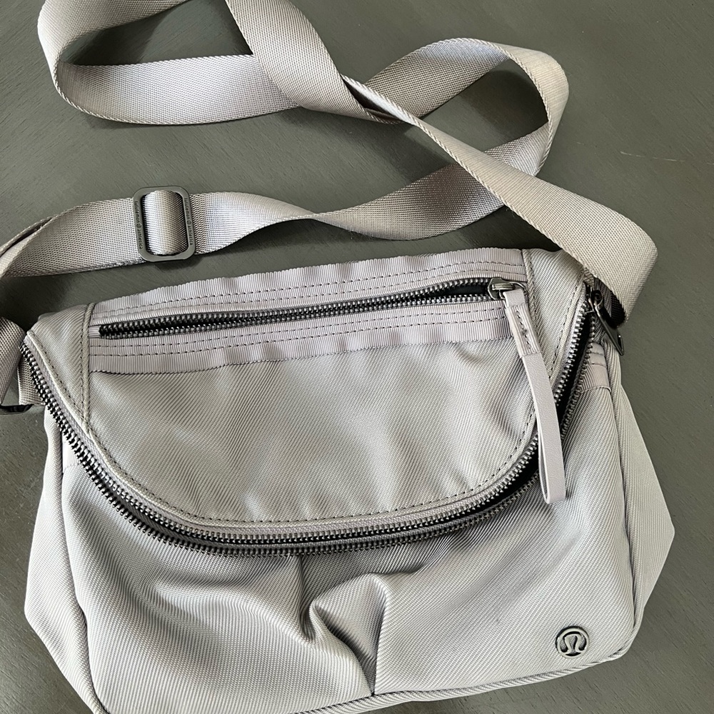 Lululemon Festival Bag Gray